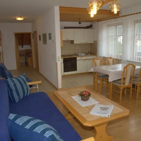 Apartament Gastehaus Lamprecht *